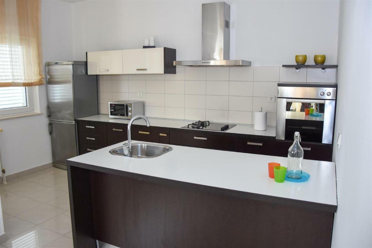 Crnika Apartment Мандре Екстериор снимка